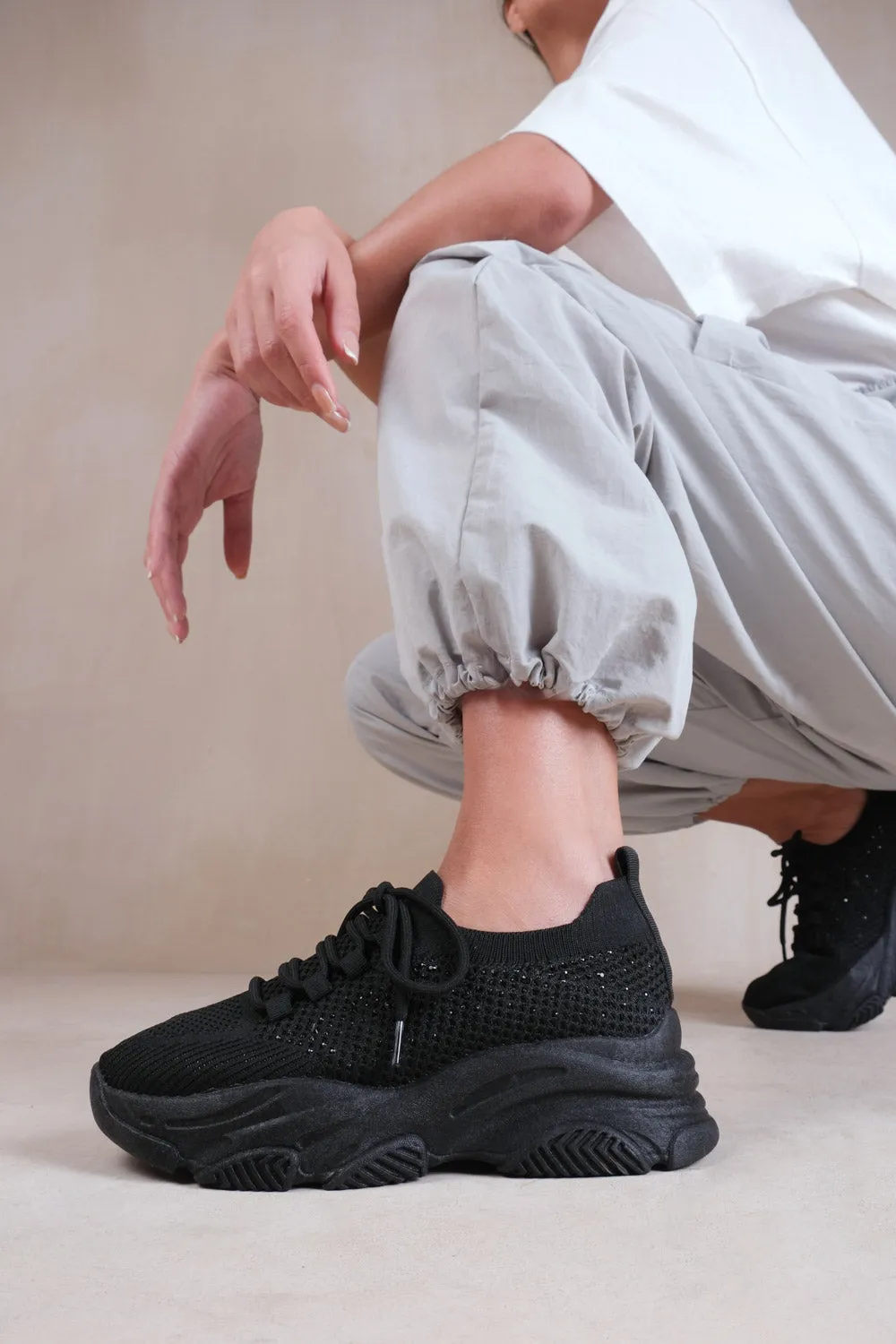 ADVANTAGE CHUNKY SOLE MESH KNIT LACE UP TRAINERS IN BLACK