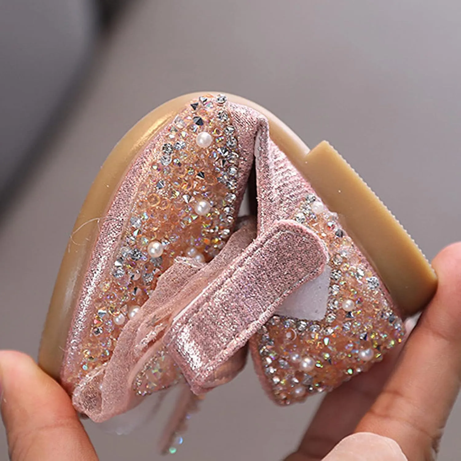 Boot 7 Summer Girls Dance Shoes Princess Dress Performance Shoes Pearl Sequin Ribbon Bow Light Solid Color Elegant and