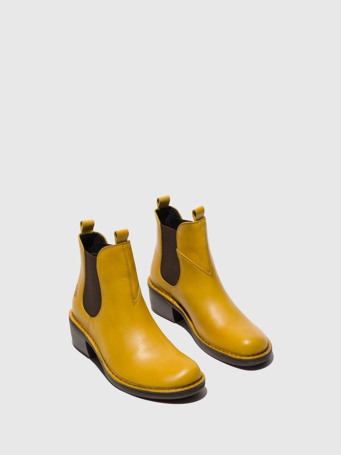 Chelsea Ankle Boots MEME030FLY MUSTARD