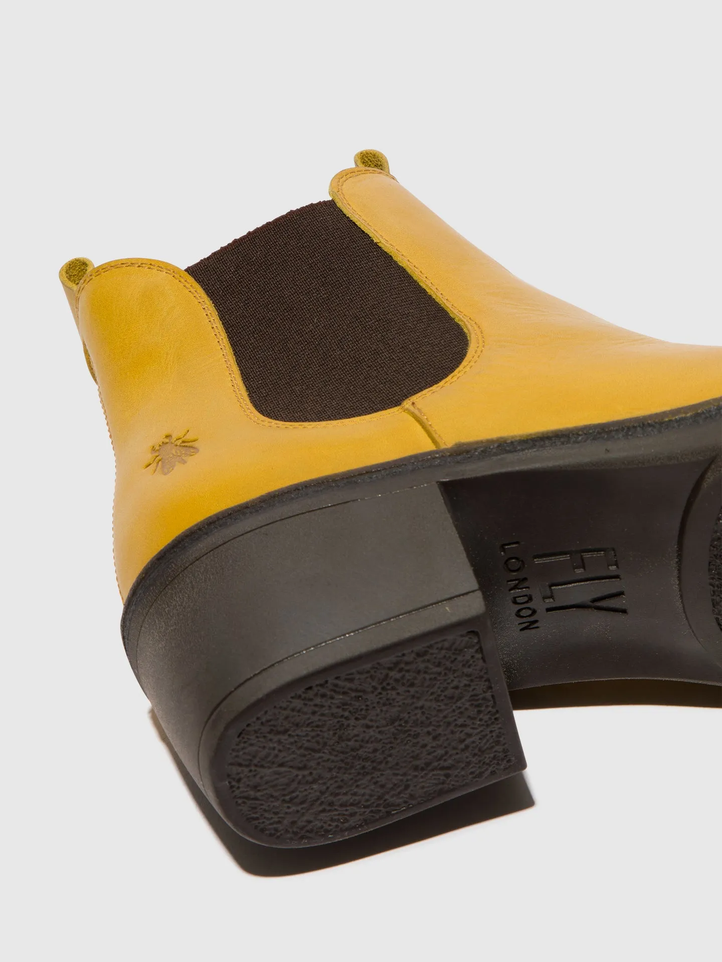 Chelsea Ankle Boots MEME030FLY MUSTARD