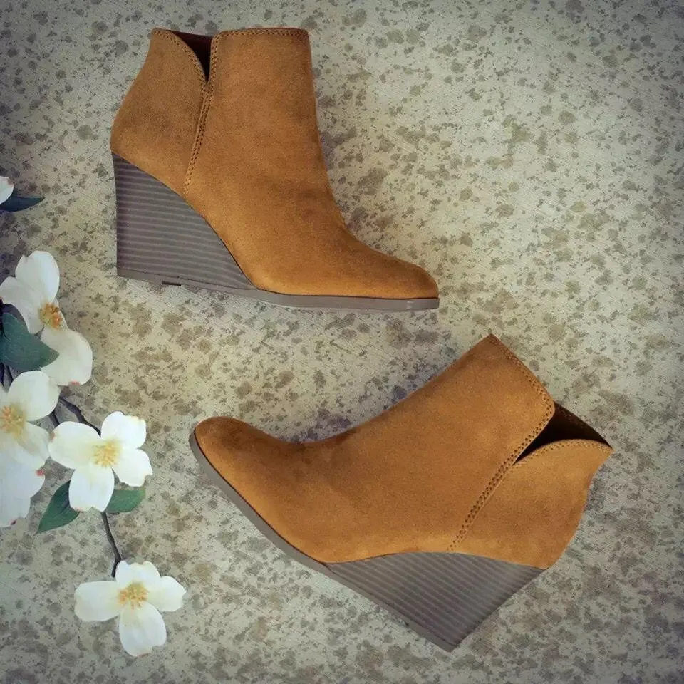 Women side v cutout slip on wedge booties