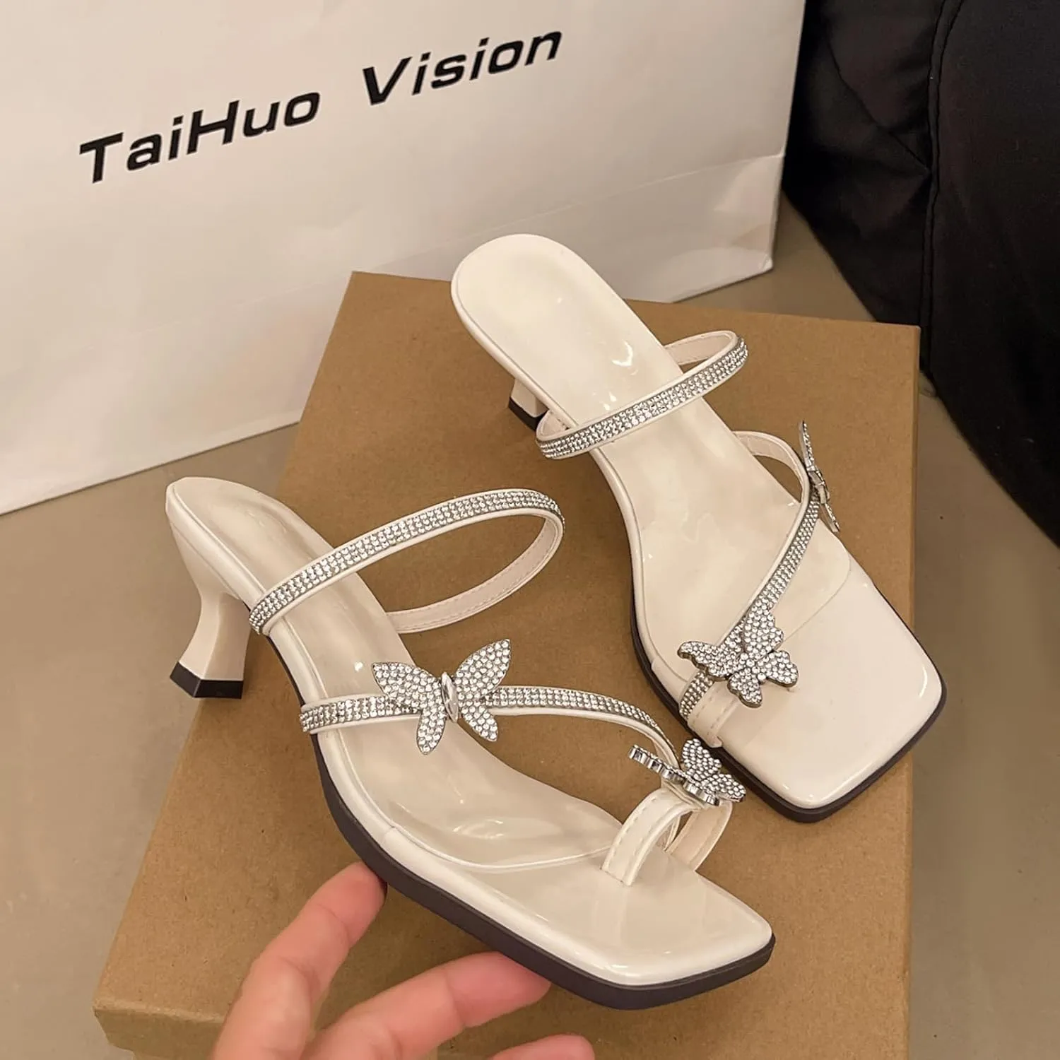 Women's Elegant Rhinestone Butterfly Toe Loop Heeled Sandals Fashion Open Square Toe Kitten Heel Slingback Slip On Pumps Summer Prom Wedding Party Dress Shoes