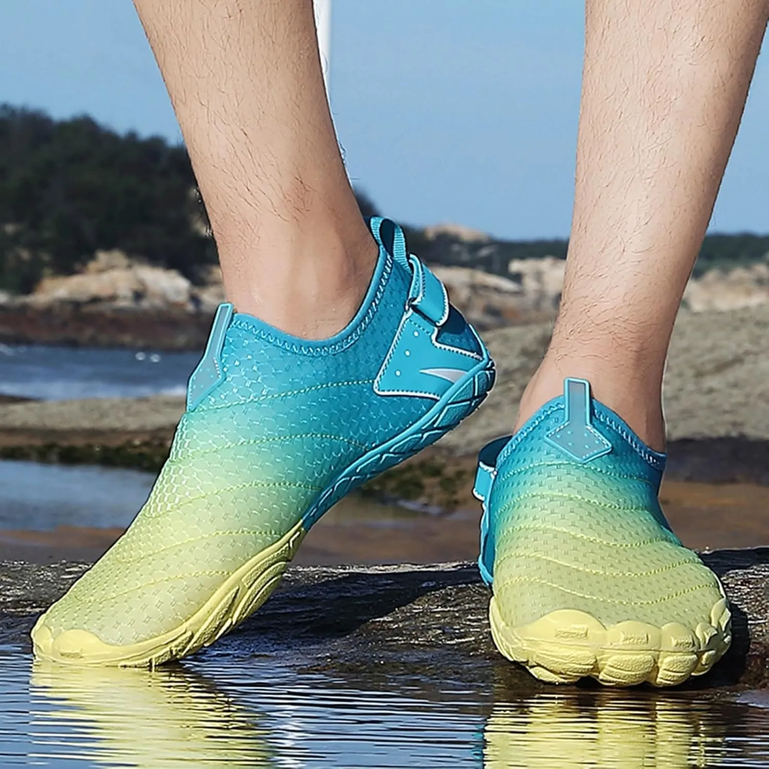 Womens Walking Shoes Slip on Dressy Knitted Non Slip Vintage Wide Running Shoes Breathable Mesh Sports Workout Tennis Shoes Lightweight Fashion Sneakers